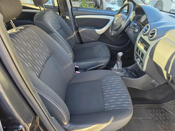 Dacia Logan 1.6 i 62kw Klimatizace - foto 21
