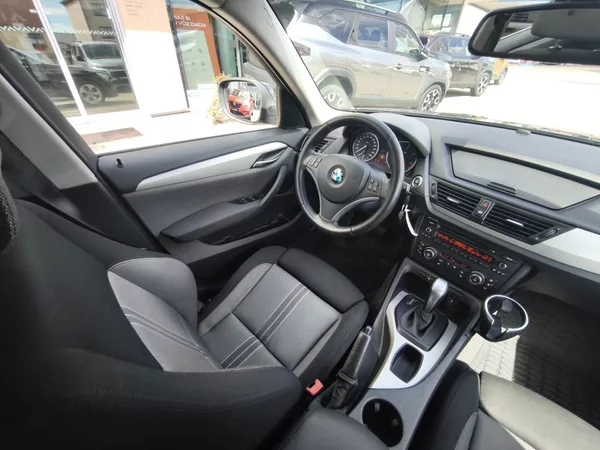 BMW X1 2011 ČR 2.0d 150kW 2.MAJITEL - foto 7