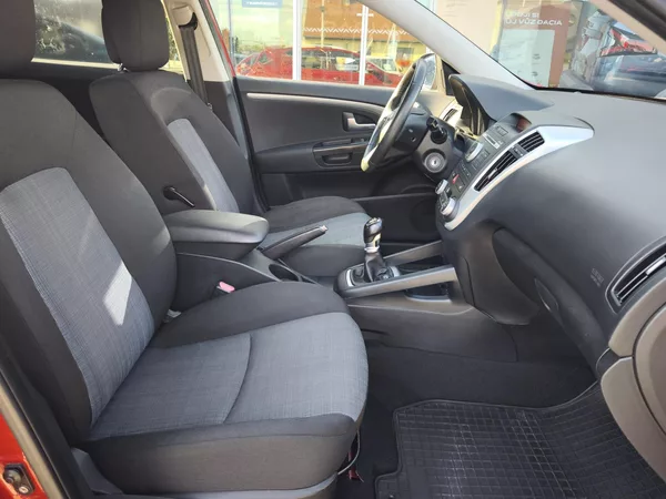 Kia Ceed 2011 ČR 1.6 CRDi 85kW - foto 15