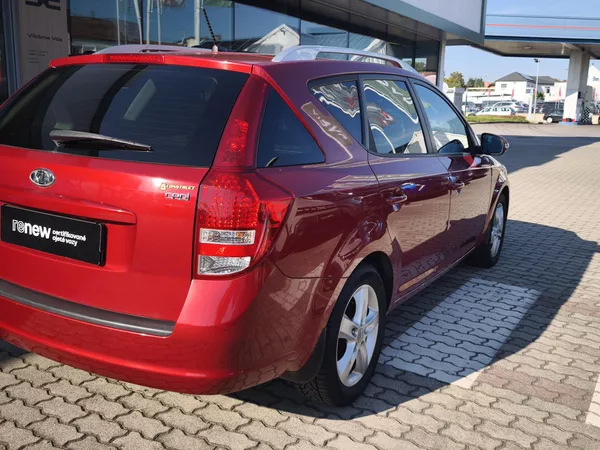 Kia Ceed 2011 ČR 1.6 CRDi 85kW - foto 24