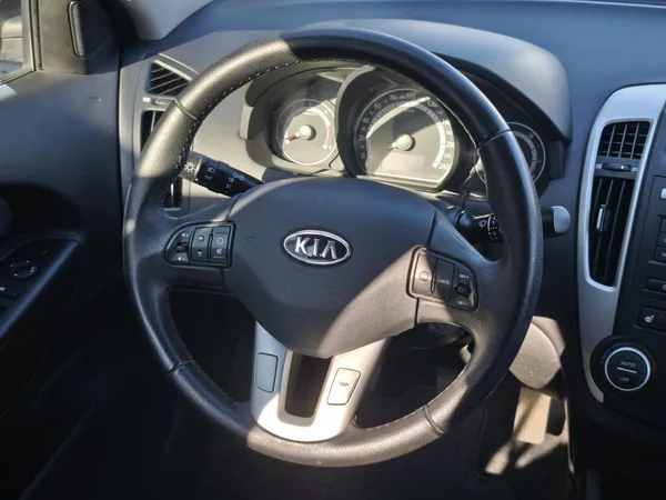 Kia Ceed 2011 ČR 1.6 CRDi 85kW - foto 8