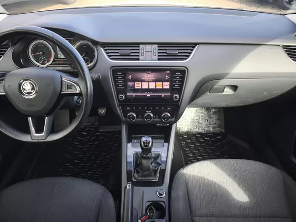 Škoda Octavia 2017 ČR 1.6 TDI 85kW STYLE - foto 11