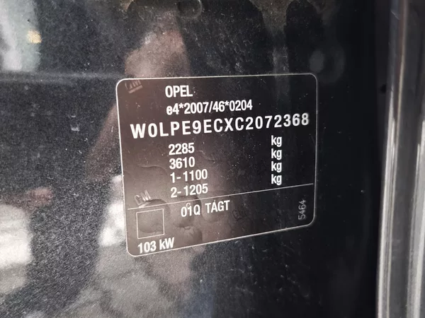 Opel Zafira 2012 ČR 1.4T 103kW - foto 33