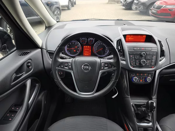 Opel Zafira 2012 ČR 1.4T 103kW - foto 6