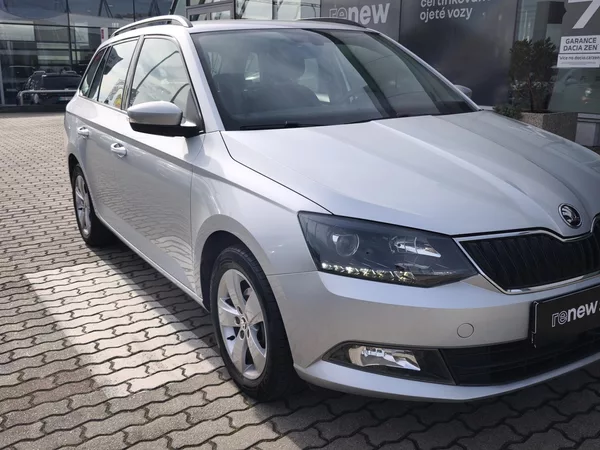 Škoda Fabia 2018 ČR 1.0 TSI 70kW Style - foto 19