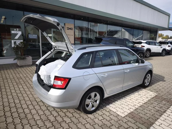 Škoda Fabia 2018 ČR 1.0 TSI 70kW Style - foto 28