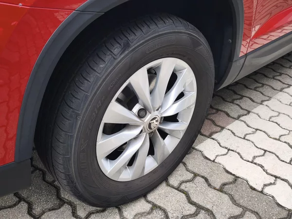 Škoda Karoq 2018 ČR 1.0TSI 85kW - foto 28