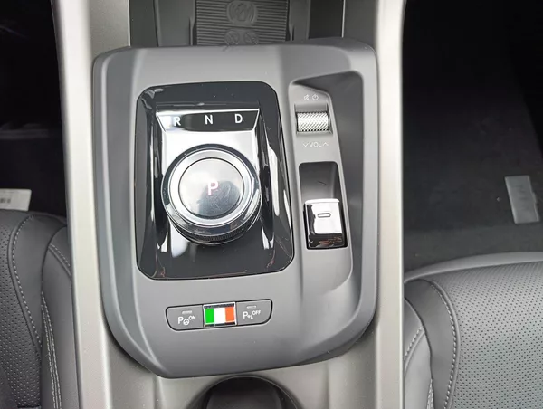 Alfa Romeo Tonale Veloce 1,5 Turbo Ibrida 175k - foto 18