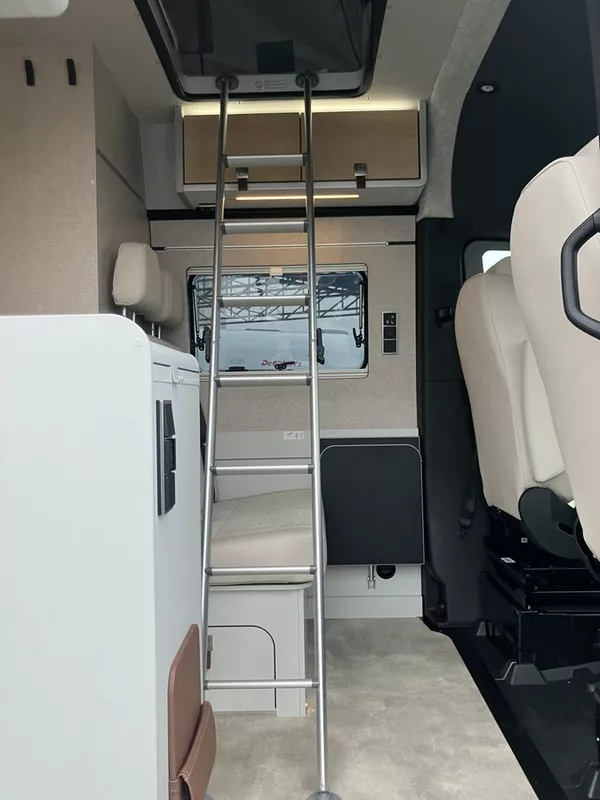 Hymer Grand Canyon S 4x4 střecha - foto 12