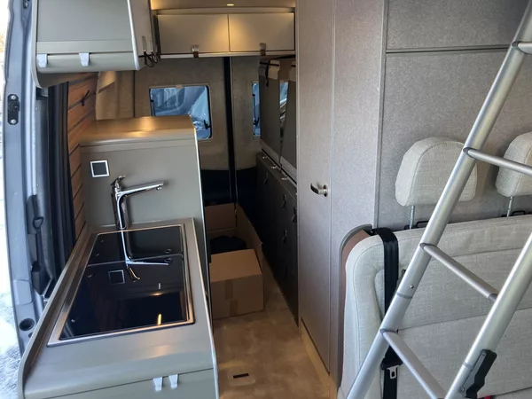 Hymer Grand Canyon S 4x4 střecha - foto 12