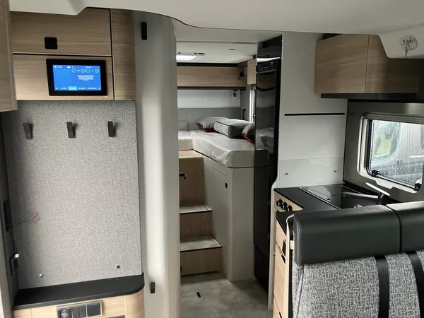 Hymer MCT600 el. postel Premium MY26 - foto 13