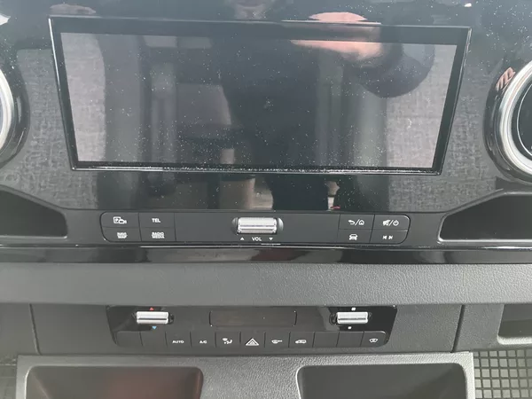 Hymer MCT600 el. postel Premium MY26 - foto 8