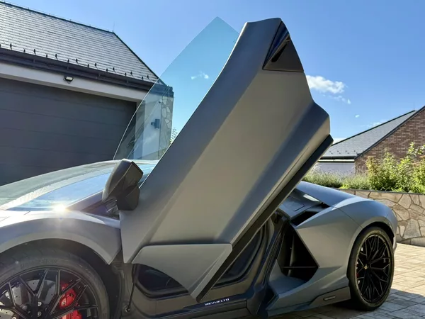 Lamborghini Revuelto - foto 10