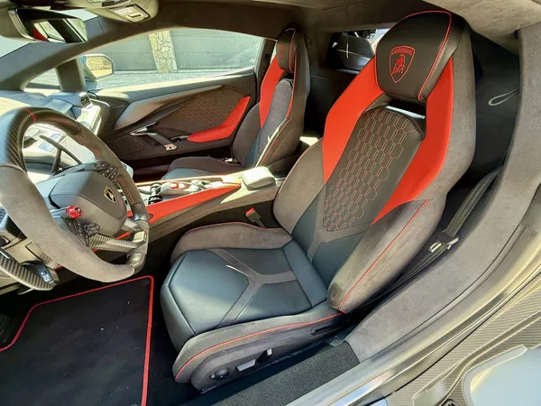 Lamborghini Revuelto - foto 12