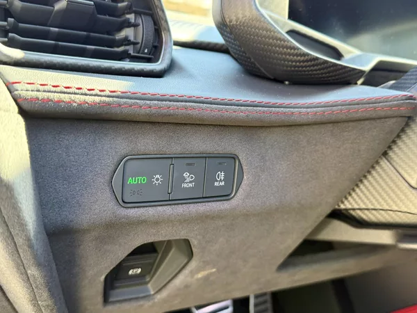 Lamborghini Revuelto - foto 18