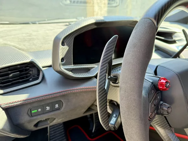 Lamborghini Revuelto - foto 19