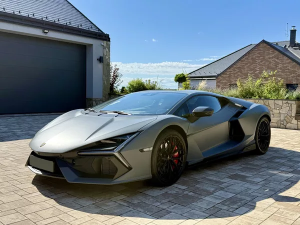 Lamborghini Revuelto - foto 2