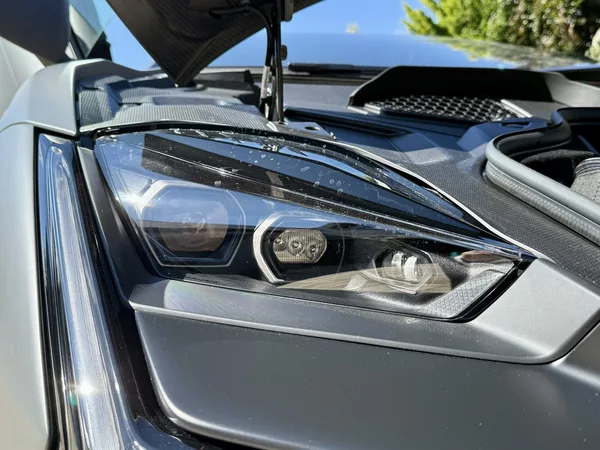 Lamborghini Revuelto - foto 40
