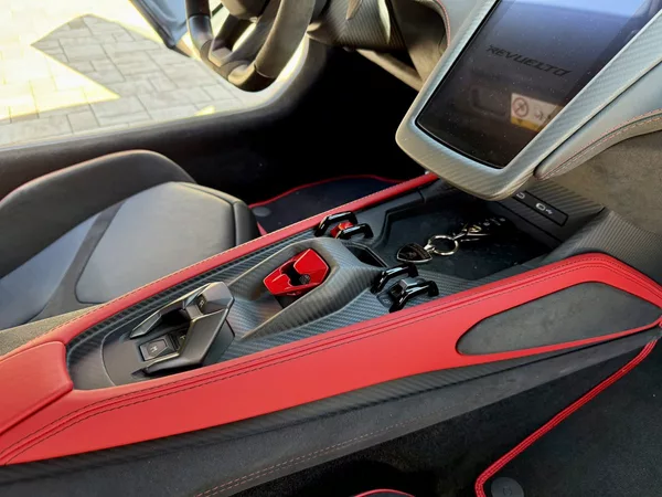 Lamborghini Revuelto - foto 42