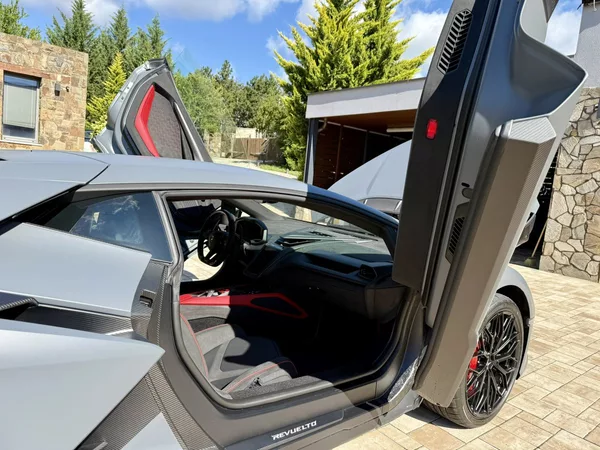 Lamborghini Revuelto - foto 46