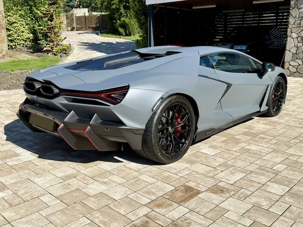 Lamborghini Revuelto - foto 7