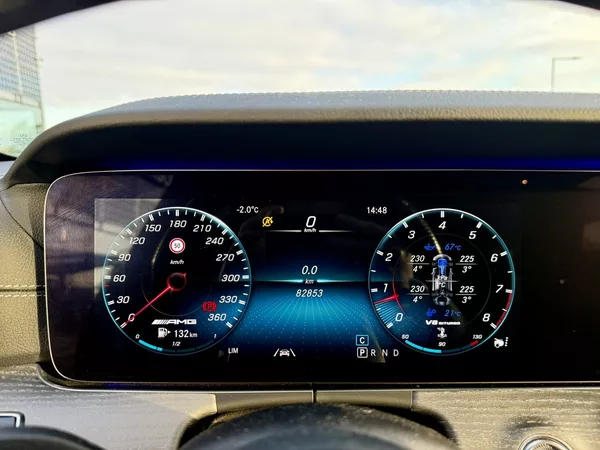Mercedes-Benz AMG GT 63 4MATIC+ - foto 28