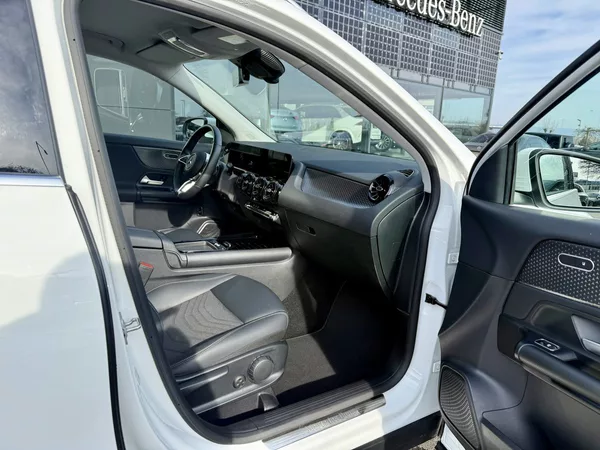 Mercedes-Benz GLA 220 4MATIC - foto 30