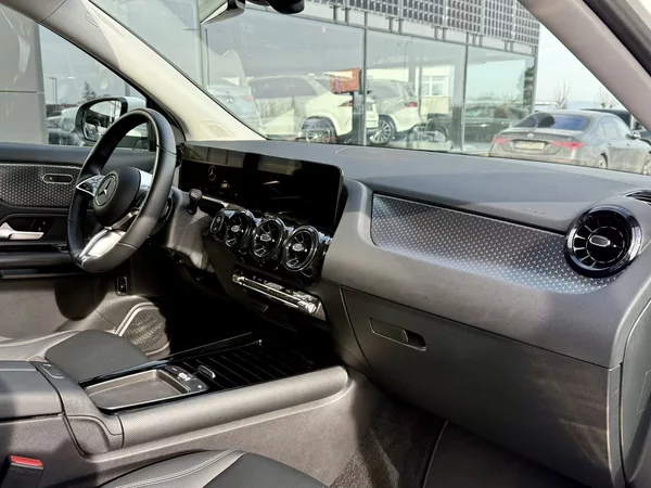 Mercedes-Benz GLA 220 4MATIC - foto 33