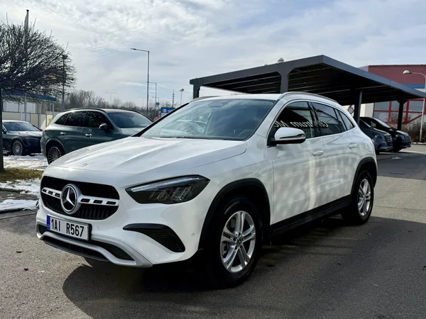 Mercedes-Benz GLA 220 4MATIC - foto 4