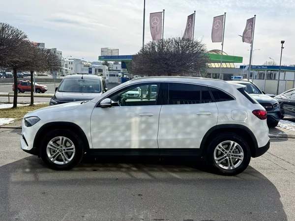 Mercedes-Benz GLA 220 4MATIC - foto 5