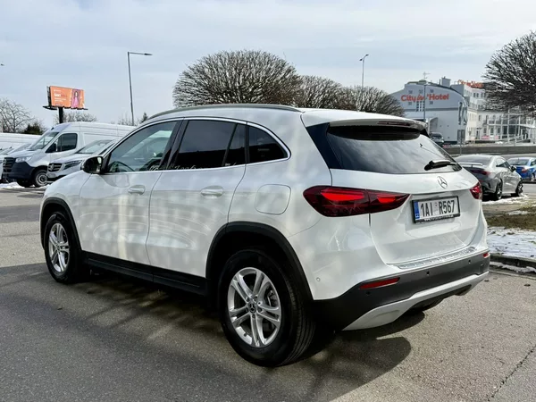 Mercedes-Benz GLA 220 4MATIC - foto 6