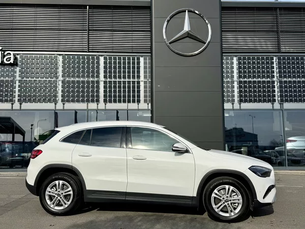 Mercedes-Benz GLA 220 4MATIC - foto 9