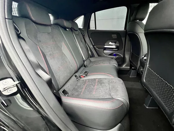 Mercedes-Benz GLA 200 d 4MATIC Edition 140 Years - foto 14