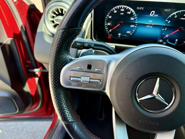 Mercedes-Benz GLB 250 4MATIC - foto 29