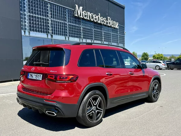 Mercedes-Benz GLB 250 4MATIC - foto 9