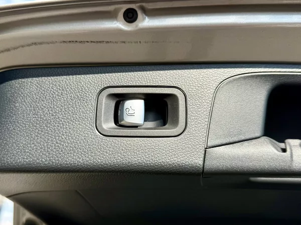 Mercedes-Benz GLC 220 d 4MATIC - foto 12