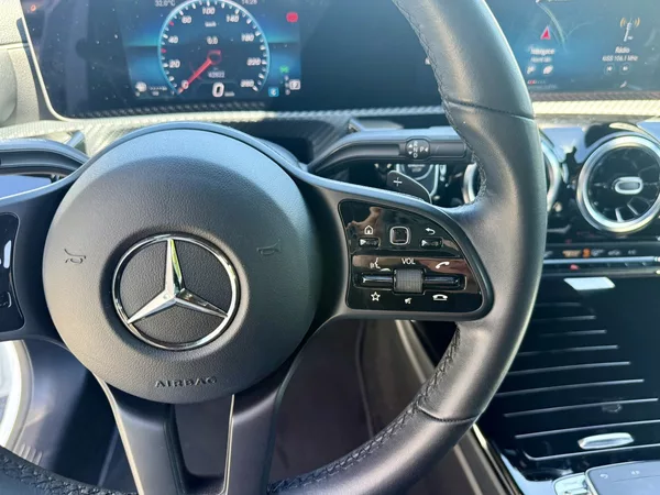 Mercedes-Benz Třídy A 180 d - foto 18