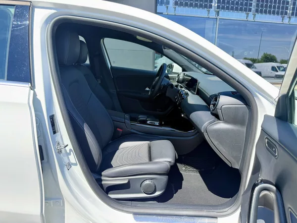 Mercedes-Benz Třídy A 180 d - foto 24