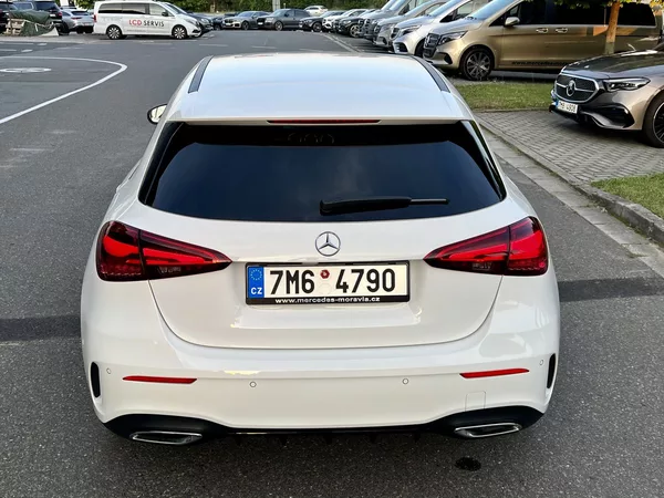 Mercedes-Benz Třídy A 180 - foto 11