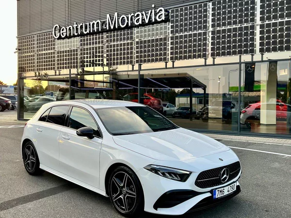 Mercedes-Benz Třídy A 180 - foto 2