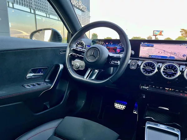 Mercedes-Benz Třídy A 180 - foto 22