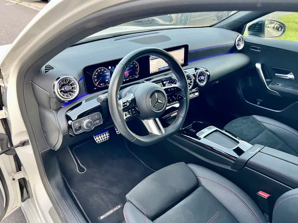Mercedes-Benz Třídy A 180 - foto 28