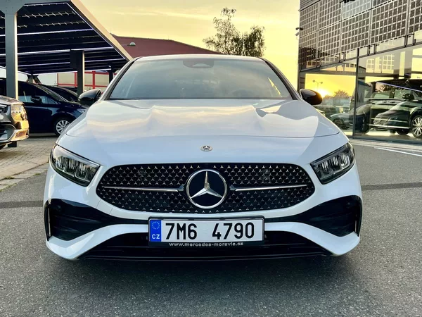 Mercedes-Benz Třídy A 180 - foto 3