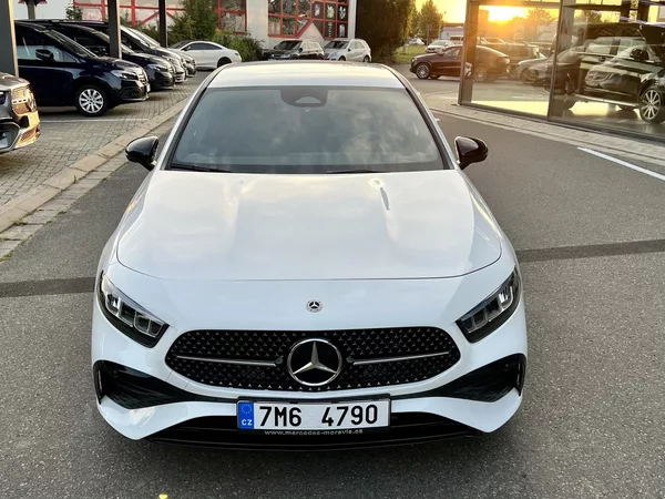 Mercedes-Benz Třídy A 180 - foto 4