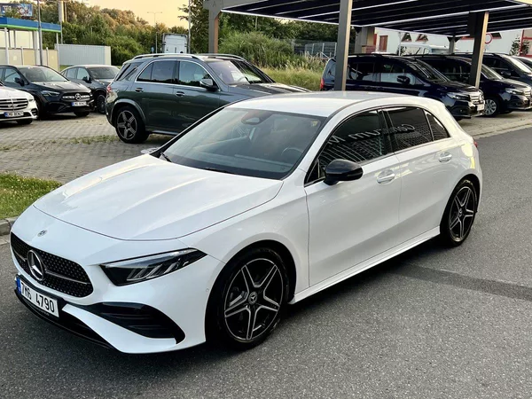 Mercedes-Benz Třídy A 180 - foto 6