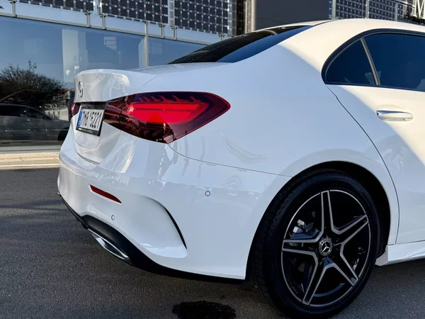 Mercedes-Benz Třídy A 180 sedan - FACELIFT - foto 14
