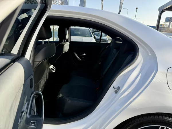 Mercedes-Benz Třídy A 180 sedan - FACELIFT - foto 16