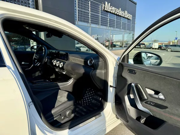 Mercedes-Benz Třídy A 180 sedan - FACELIFT - foto 33