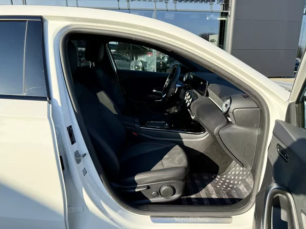 Mercedes-Benz Třídy A 180 sedan - FACELIFT - foto 35