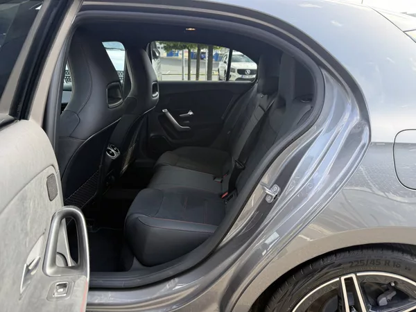 Mercedes-Benz Třídy A 200 - foto 12